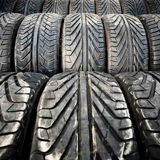 How Long Do Budget Tyres Last? Multiple budget car tyres showing tread patterns and tyre condition, illustrating average tyre lifespan, mileage, and budget tyre durability.